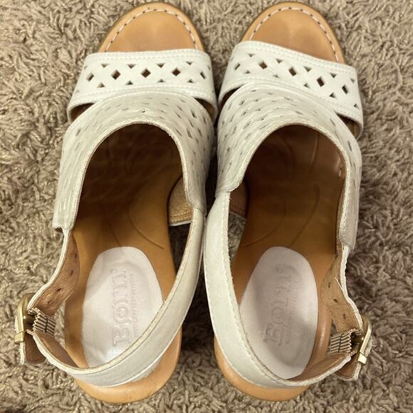 Born Women Off White Havana Perforated Design Leather Blocked Heel Sandals Sz 8 - Picture 7 of 9